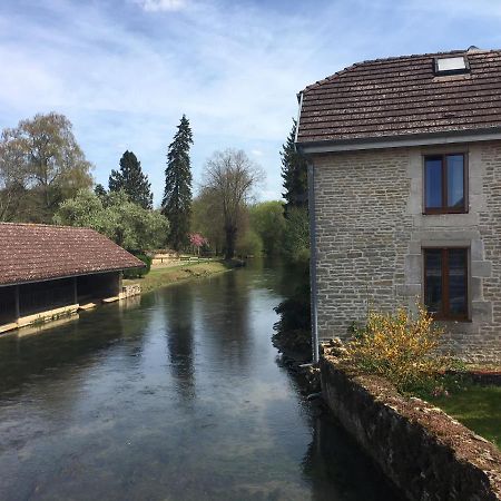 Au Bord De La Dhuy Bed and Breakfast Orges Buitenkant foto
