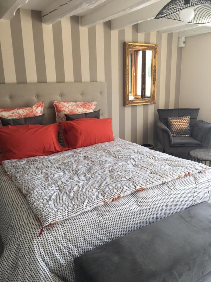 Au Bord De La Dhuy Bed and Breakfast Orges Buitenkant foto